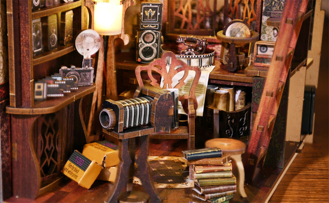 Book Nook DIY Film Darkroom